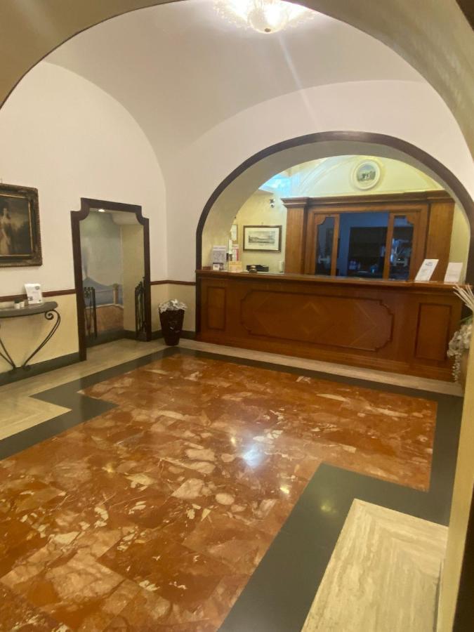 Hotel La Pace Napoli Eksteriør billede
