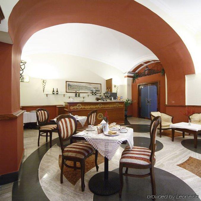 Hotel La Pace Napoli Restaurant billede