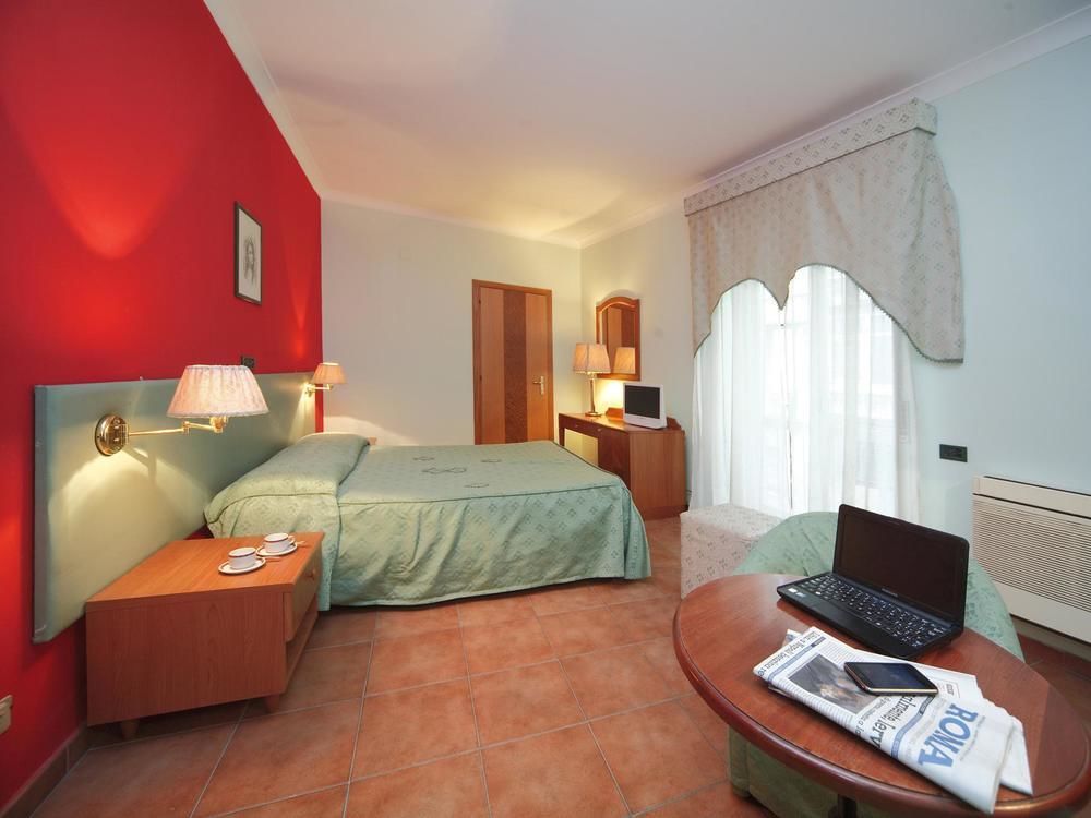Hotel La Pace Napoli Værelse billede