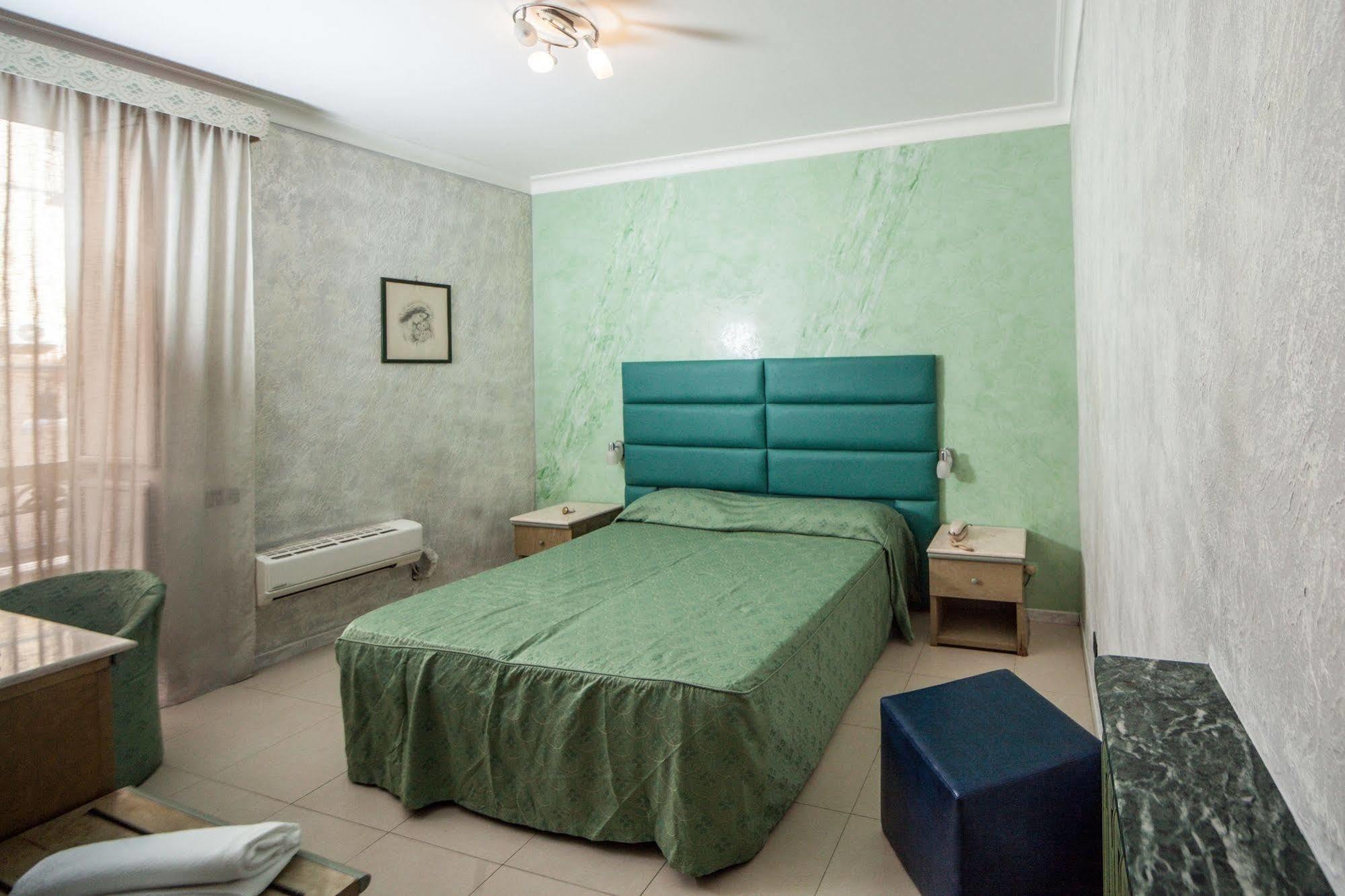 Hotel La Pace Napoli Eksteriør billede