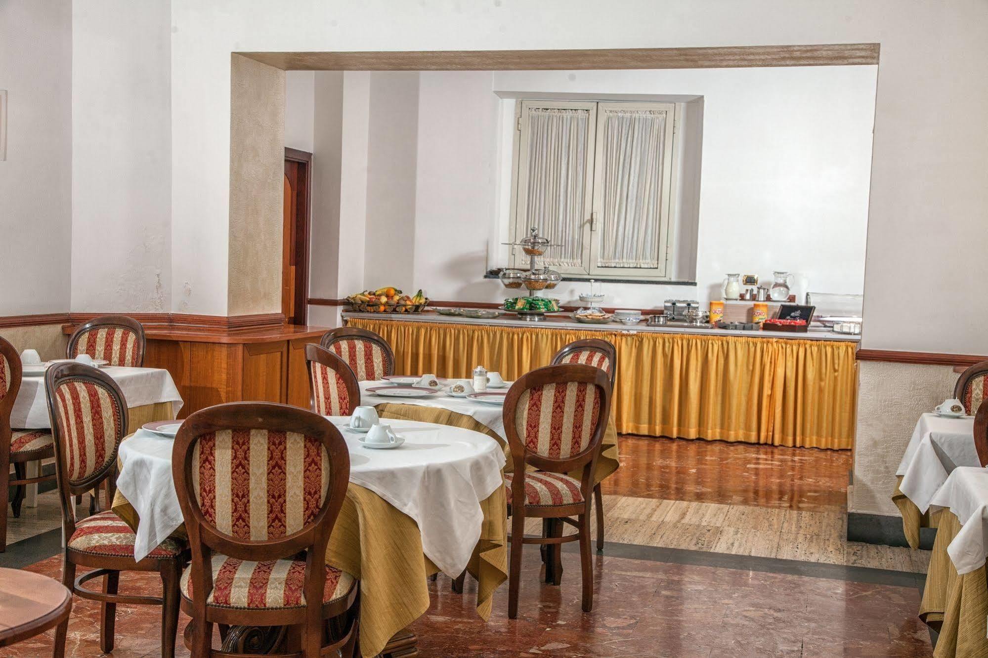 Hotel La Pace Napoli Eksteriør billede